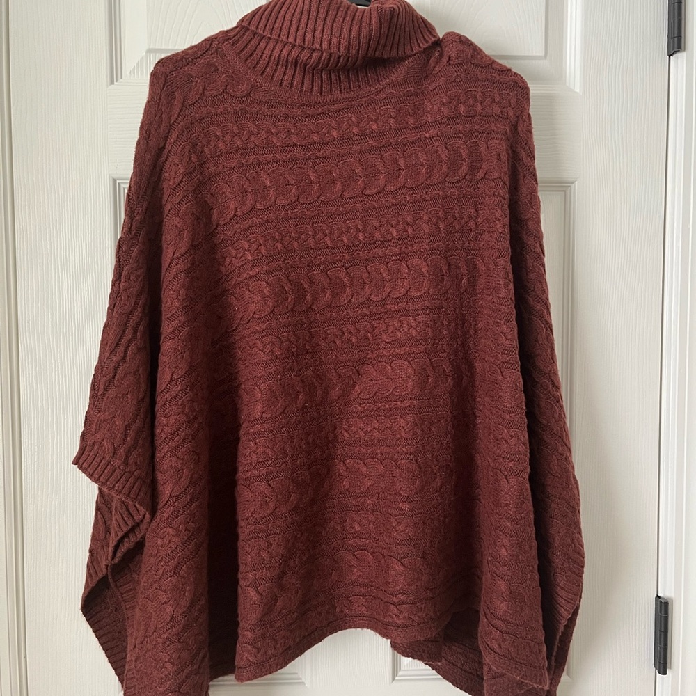 LIKE NEW! Women's Cable Knit Turtleneck Sweater - Rust